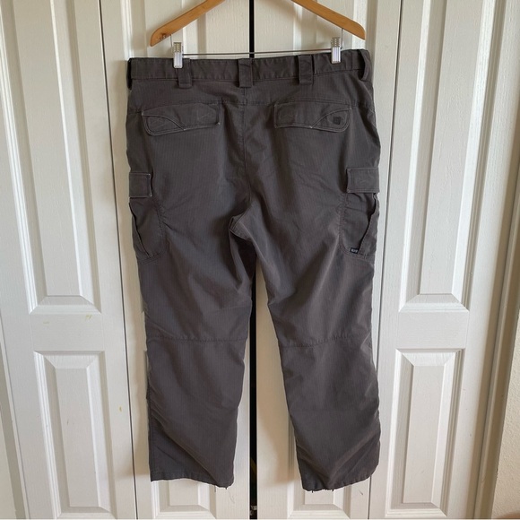 5.11 Tactical Stryke Pants Men's 40x30 Gray Flex-Tac Ripstop Cargo Straight Worn - Picture 6 of 16